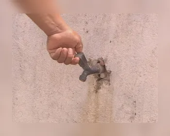 Rompimento de adutora deixa moradores do Tabuleiro sem água nesta terça