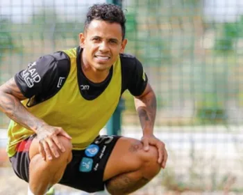Em Maceió, Élton Arábia vive expectativa de retorno do futebol árabe em julho