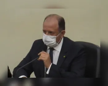 Antônio Albuquerque volta a criticar isolamento e uso de máscaras: 'não protege'