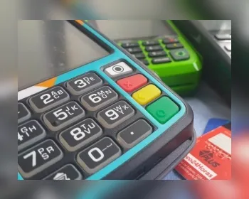 Fraudes com cartões de crédito e débito dobram; autoridades fazem alerta