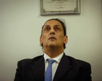 Wassef diz ter segredos de Bolsonaro e promete "explodir todo mundo"