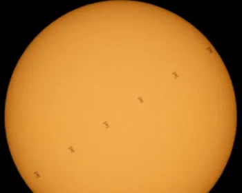 Partilhada imagem da Estação Espacial em frente do Sol