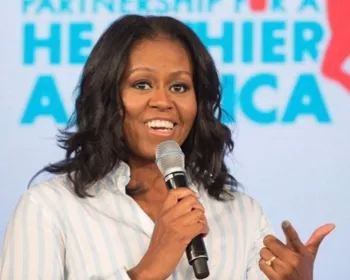 Michelle Obama vai comandar podcast sobre relacionamentos no Spotify