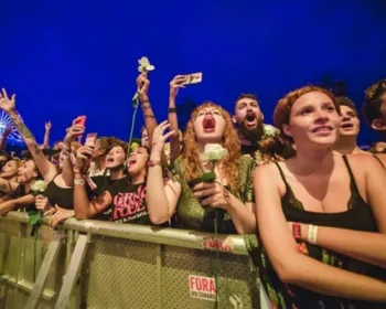 Cofundador do Lollapalooza prevê que shows com público voltarão a partir de 2022