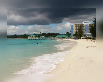 Home office na praia: ilha paradisíaca oferece visto de trabalho na pandemia