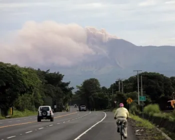 Vulcão entra em atividade na Nicarágua e lança cinzas a até 60 m de altura