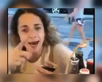 Mulher é filmada humilhando funcionários de quiosque: 'Sou filha de juiz'