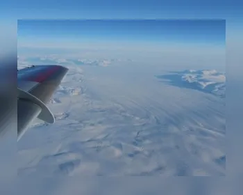 Pedaço gigante de gelo se desprende da última plataforma permanente no Ártico