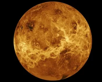 Cientistas revisam descoberta de fosfina em Vênus 
