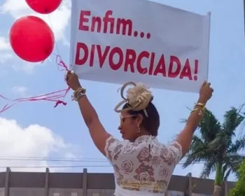 Empresária faz ensaio de fotos para celebrar divórcio no Maranhão