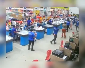 Vídeos: prateleiras desabam em supermercado e deixam um morto e feridos no MA