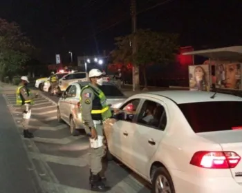 Três pessoas são presas por dirigir sob o efeito de álcool em Maceió