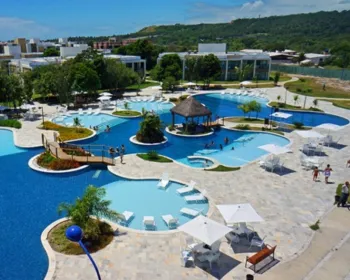 Resort no Litoral Sul anuncia fim das atividades e pega turistas de surpresa
