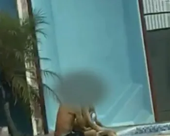 Casal é flagrado se refrescando em uma loja de piscinas em Sorocaba
