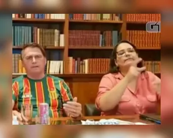 Bolsonaro pede desculpas após zombar de refrigerante rosa no Maranhão
