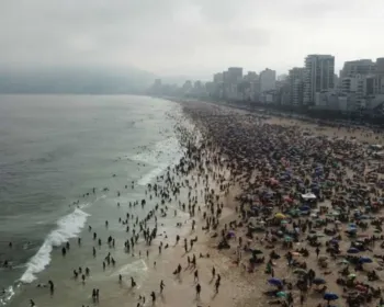 Prefeitura do Rio libera praias e self-service em restaurantes