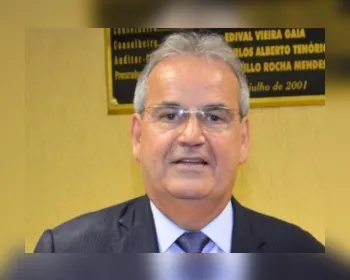Otávio Lessa registra candidatura para eleições do Tribunal de Contas de Alagoas