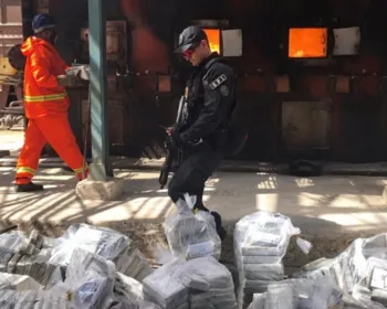 VÍDEOS: Polícia Federal incinera mais de 500 kg de drogas apreendidas em Alagoas