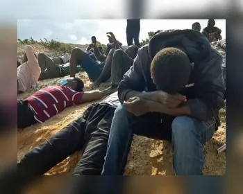 Dois barcos naufragam na costa da Líbia e mais de 90 pessoas morrem