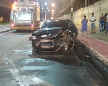 Veículo desgovernado invade a contramão e provoca acidente no Benedito Bentes
