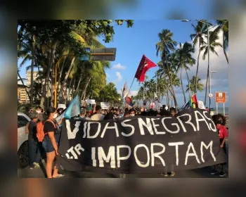 Manifestantes vão às ruas de Maceió protestar contra o racismo