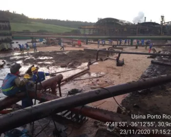 Suposta explosão em tanque de usina causa derramamento de melaço no Rio Jequiá
