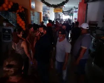 Black Friday: clientes e lojistas são surpreendidos com apagão no Centro