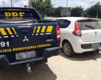 Homem com veículo roubado é preso por receptação na BR-104, em Murici