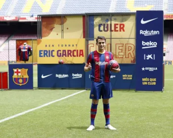 Barcelona anuncia a contratação do zagueiro Eric García