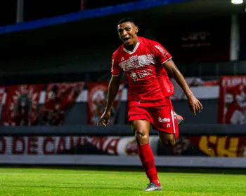 Emerson Negueba brilha com dois gols e CRB elimina o River na Pré-Copa do Nordeste: 2 a 1