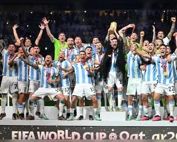 Nos pênaltis, Argentina vence França e é tricampeã da Copa do Mundo