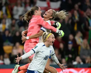 Inglaterra sofre, mas supera a Nigéria nos pênaltis e vai às quartas