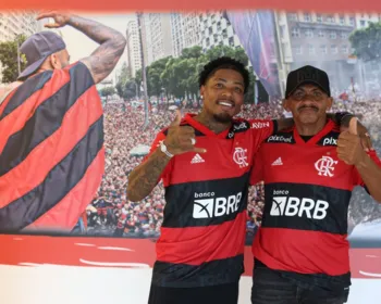 De Penedo para o Flamengo: Marinho é apresentado no clube do coração do pai
