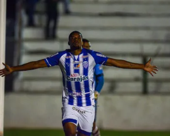 Herói no jogo de ida das semifinais do Alagoano, Iury Castilho afirma: "A gente tem que jogar pra vencer sempre"