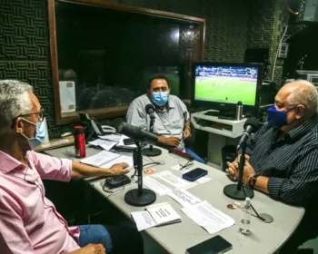 No Programa Bola Quente da Rádio Gazeta, presidente Omar Coelho tira dúvidas dos torcedores