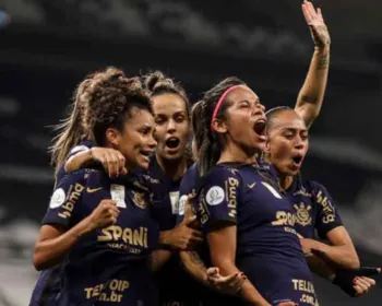 Corinthians vence o Palmeiras no Brasileiro Feminino e é tricampeão