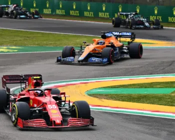 Sainz acredita que Ferrari pode superar McLaren em 2021