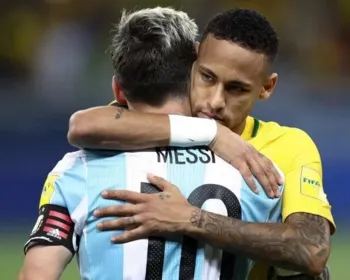 Neymar parabeniza Messi após vitória da Argentina na Copa do Mundo