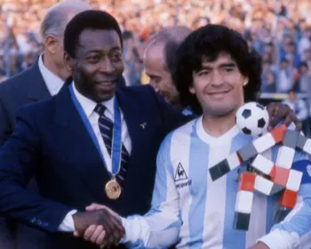 Pelé parabeniza Argentina pelo título: “Diego está sorrindo agora”