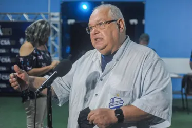
			
				Troca de farpas entre Omar Coêlho e Rafael Tenório continuam fortes no CSA
			
			