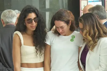 
			
				Famosos se despedem de Gal Costa no velório em São Paulo
			
			