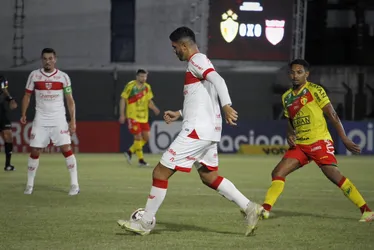 
			
				Em ritmo de amistoso, CRB e Brusque ficam no empate sem gols, pela Série B: 0 a 0
			
			