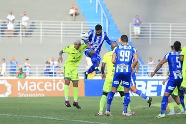 
			
				CSA atropela Murici no Rei Pelé e garante o 3º lugar do Alagoano: 8 a 0
			
			