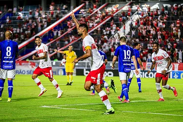 
			
				Contrato renovado! CRB acerta permanência de Gum para a temporada 2022
			
			