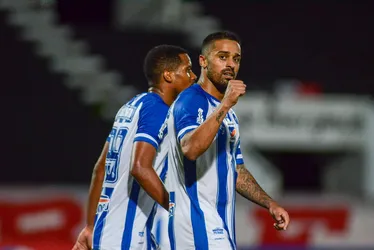 
				Artilheiro do CSA no ano, Dellatorre comenta boa fase e fala sobre o duelo com o Coritiba: 'Verdadeira final'
			
			