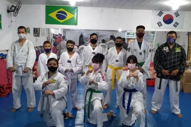 
			
				Campeã alagoana de taekwondo, ex-atleta da seleção brasileira pede ajuda para disputar campeonato na Bahia
			
			