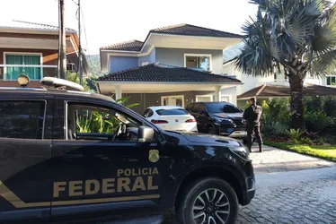 
			
				PF prende 10 suspeitos de lavar dinheiro do tráfico de drogas
			
			