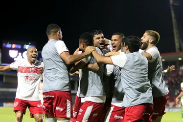 
			
				Contrato renovado! CRB acerta permanência de Gum para a temporada 2022
			
			