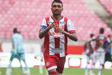
			
				Após queda na Copa do NE, CSA foca nas semis do Alagoano e aguarda sorteio da Copa do Brasil
			
			