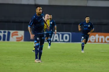 
			
				CSA revê Cruzeiro no Independência e tenta embalar na Série B; TV Gazeta transmite ao vivo a partida, às 16h
			
			